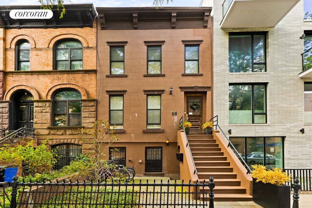 620 Monroe St in Brooklyn, NY - Building Photo
