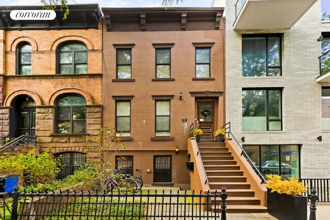 property at 620 Monroe St