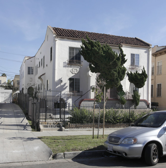 212-216 1/2 S Berendo St in Los Angeles, CA - Foto de edificio - Building Photo