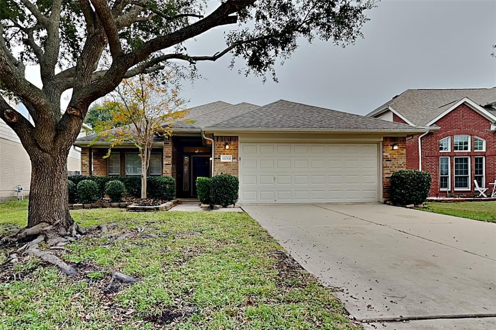 12014 Piney Bend Dr in Tomball, TX - Building Photo