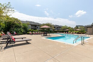 Woodland Meadows in Clinton Township, MI - Building Photo