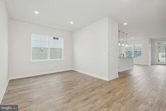 955 Barksdale Dr in Charles Town, WV - Building Photo - Building Photo