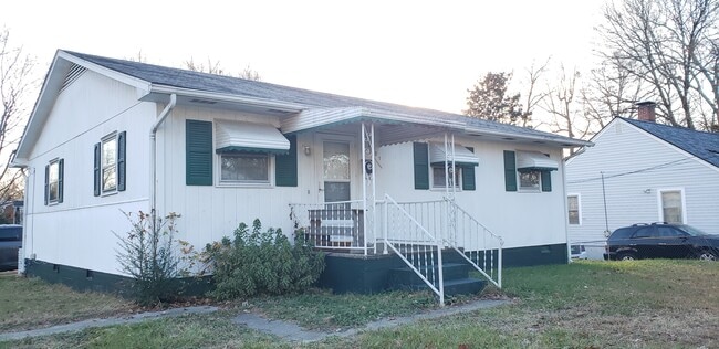 property at 3301 W Florida St