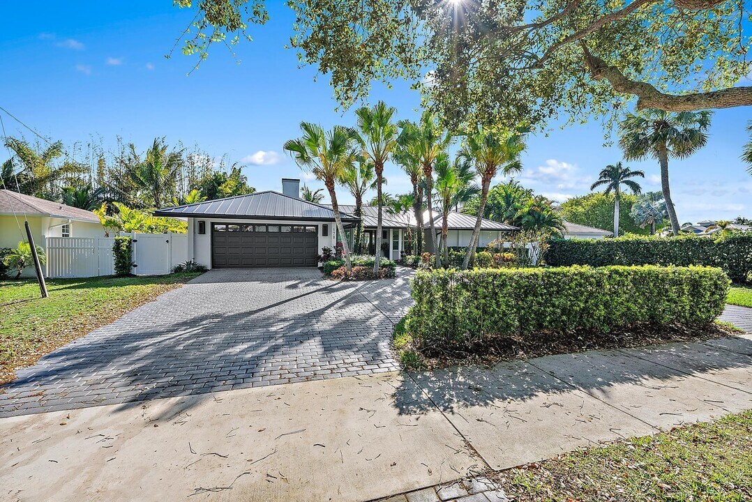 178 Country Club Dr in Jupiter, FL - Building Photo