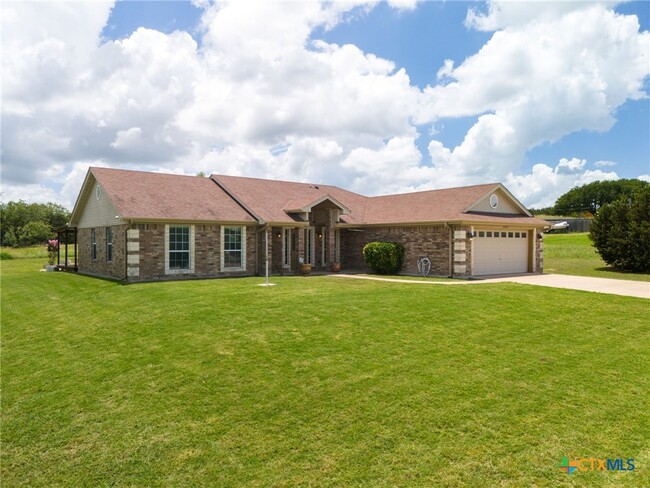 6060 3300 in Kempner, TX - Foto de edificio - Building Photo