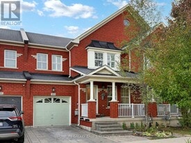 493 Nairn Circle in Milton, ON - Building Photo