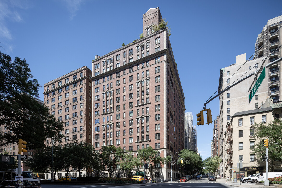 1070 Park Ave in New York, NY - Foto de edificio