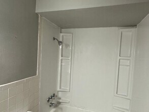 10065 Puttington Dr-Unit -Apt D in St. Louis, MO - Building Photo - Building Photo