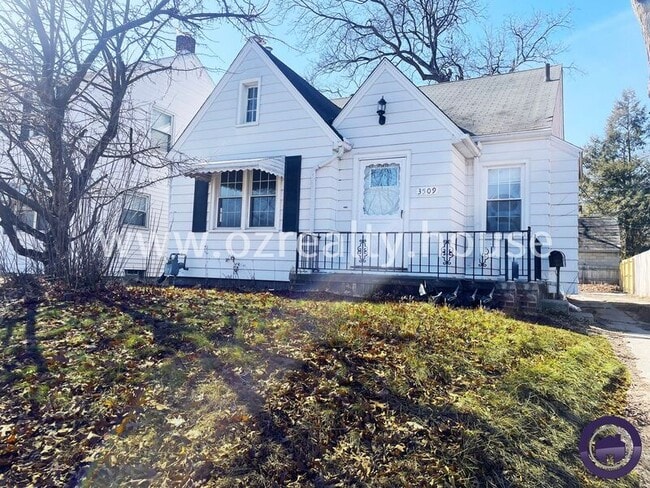 property at 3509 Douglas Rd