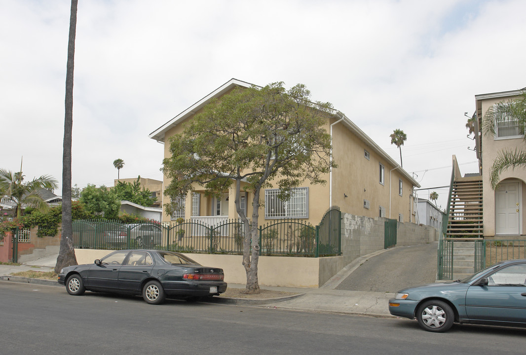 145 N Alexandria Ave in Los Angeles, CA - Building Photo