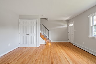 707 Fairview Ave in Frederick, MD - Building Photo - Building Photo
