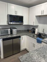 1205 Jamestown Rd in Williamsburg, VA - Building Photo