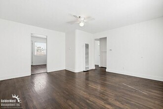 3245 Bramson Pl in San Diego, CA - Building Photo - Building Photo