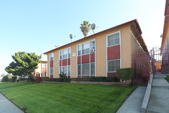 4144-4152 Somerset Dr in Los Angeles, CA - Building Photo - Building Photo