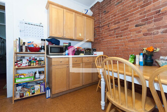 6 Colliston Rd, Unit 2 in Boston, MA - Building Photo - Building Photo