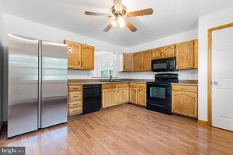 172 Stirling Ct in West Chester, PA - Building Photo - Building Photo