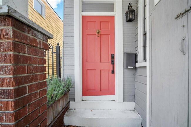 237 Coming St in Charleston, SC - Building Photo - Building Photo