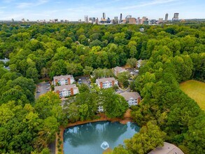 1292 Keys Lake Dr NE in Atlanta, GA - Building Photo - Building Photo