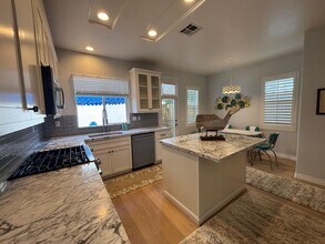 618 Compass Ct in Carlsbad, CA - Building Photo - Building Photo