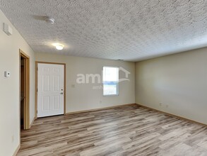 5406 Englecrest Dr in Canal Winchester, OH - Building Photo - Building Photo