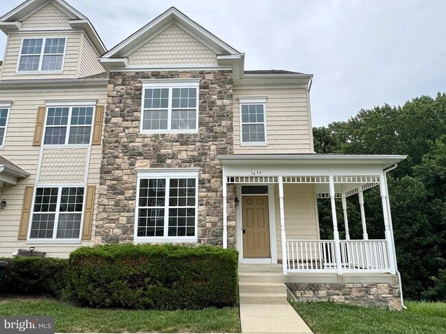 property at 3639 Glouster Dr