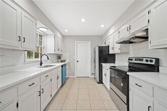 1024 Allgood Ct in Stone Mountain, GA - Building Photo - Building Photo