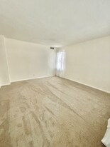 18288 Deering St in Livonia, MI - Building Photo