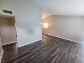 13217 Forge Cir in Louisville, KY - Building Photo - Building Photo