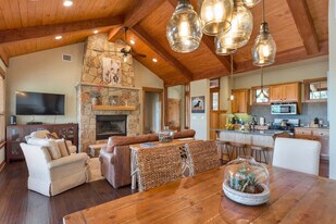 7249 Sunswept Dr in Leander, TX - Building Photo