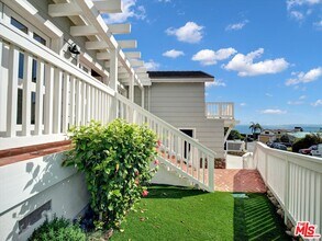 3897 Rambla Orienta in Malibu, CA - Building Photo - Building Photo
