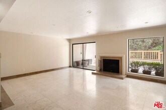 2748 Bottlebrush Dr in Los Angeles, CA - Building Photo - Building Photo