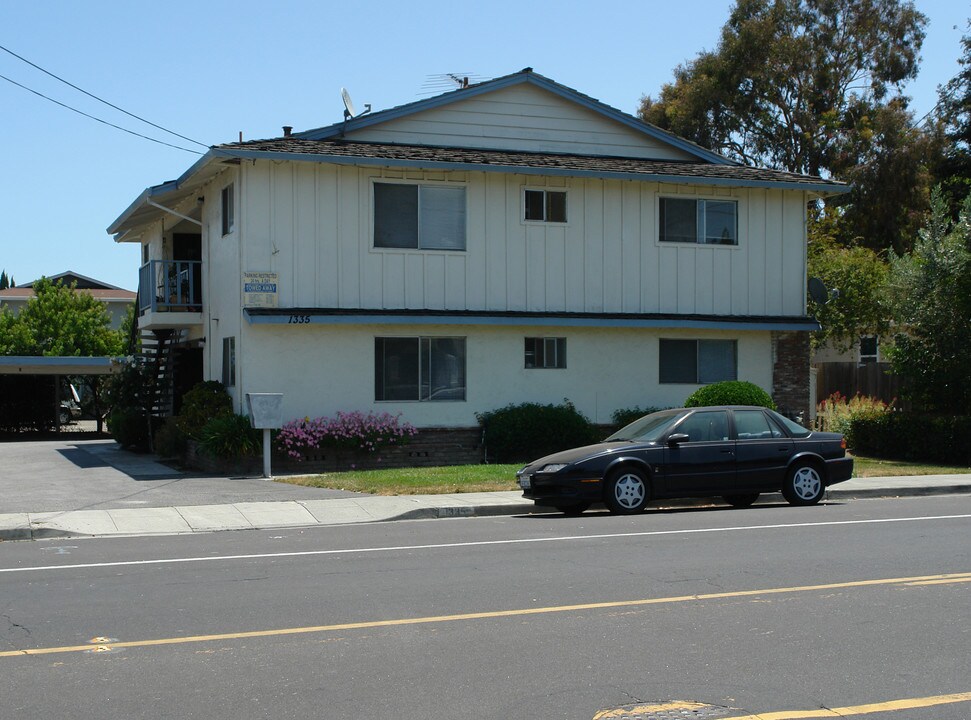 1335 Pomeroy Ave in Santa Clara, CA - Building Photo