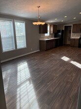 11097 Indianwood Ct in South Lyon, MI - Foto de edificio - Building Photo