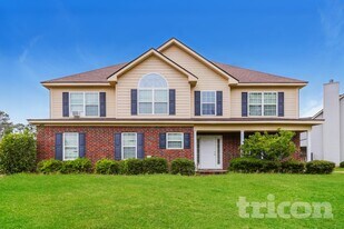 6039 Reynolds Cir in Grovetown, GA - Building Photo