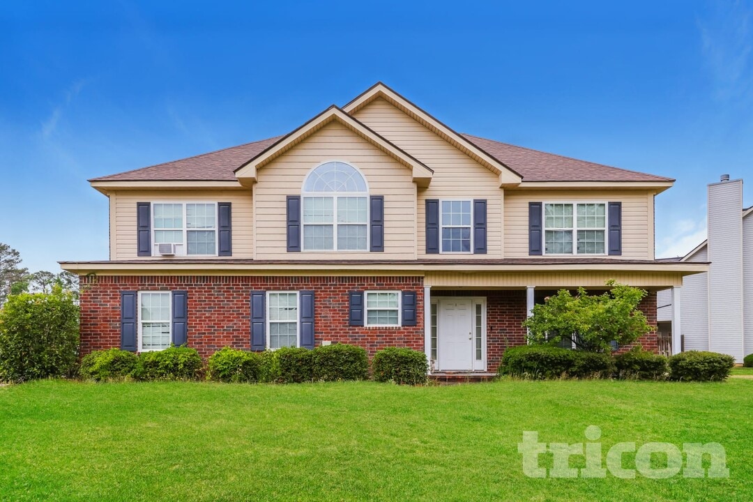 6039 Reynolds Cir in Grovetown, GA - Building Photo