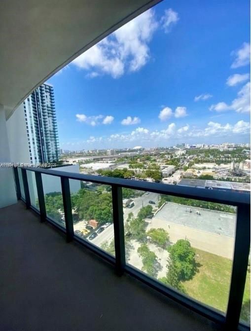 1600 NE 1st Ave in Miami, FL - Building Photo