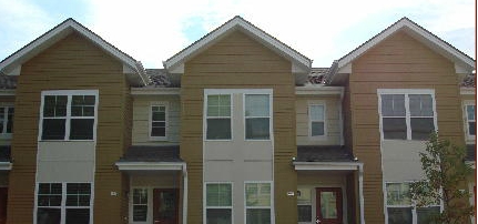 Riverbluff Townhomes in West Bend, WI - Foto de edificio - Building Photo