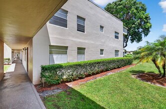 341 Capri H in Delray Beach, FL - Building Photo - Building Photo