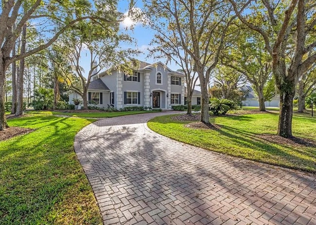 property at 4121 Highland Park Cir