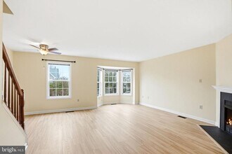 541 Highland Towne Ln in Warrenton, VA - Building Photo - Building Photo