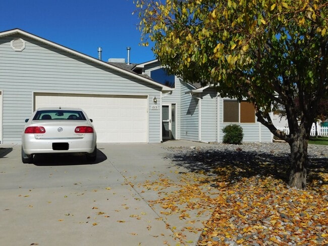 property at 1213 E Carolina Ave