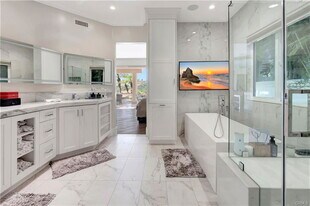 23 Costa Del Sol in Dana Point, CA - Building Photo