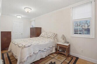 106 Newport Bridge Rd in Warwick, NY - Building Photo - Building Photo