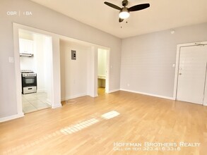 842 S Carondelet St-Unit -14 in Los Angeles, CA - Foto de edificio - Building Photo
