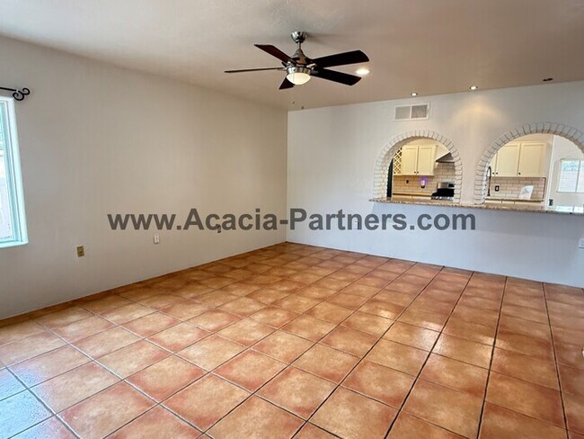 2708 E Edison St in Tucson, AZ - Building Photo - Building Photo
