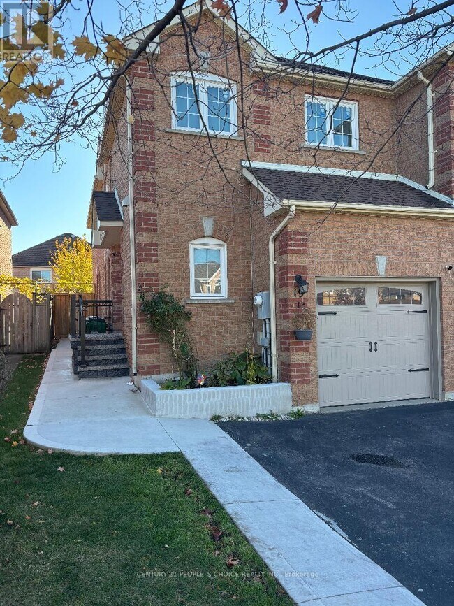 19 Piane Ave in Brampton, ON - Building Photo - Building Photo