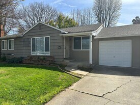 100 Ruth Ct in Sacramento, CA - Building Photo