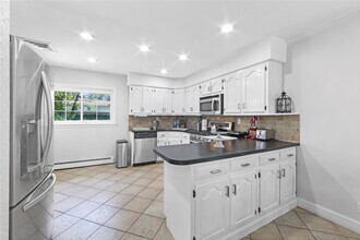 1498 Kew Ave in Hewlett, NY - Building Photo - Building Photo