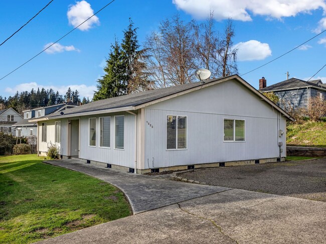 property at 1525 7th St