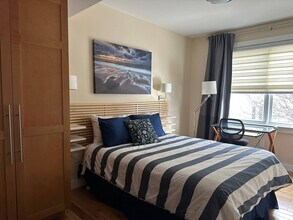 395 Broadway, Unit 32 in Cambridge, MA - Foto de edificio - Building Photo